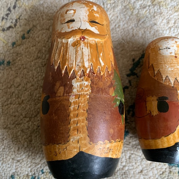 Vintage Nesting Dolls of Father Christmastmas - Picture 2 of 4
